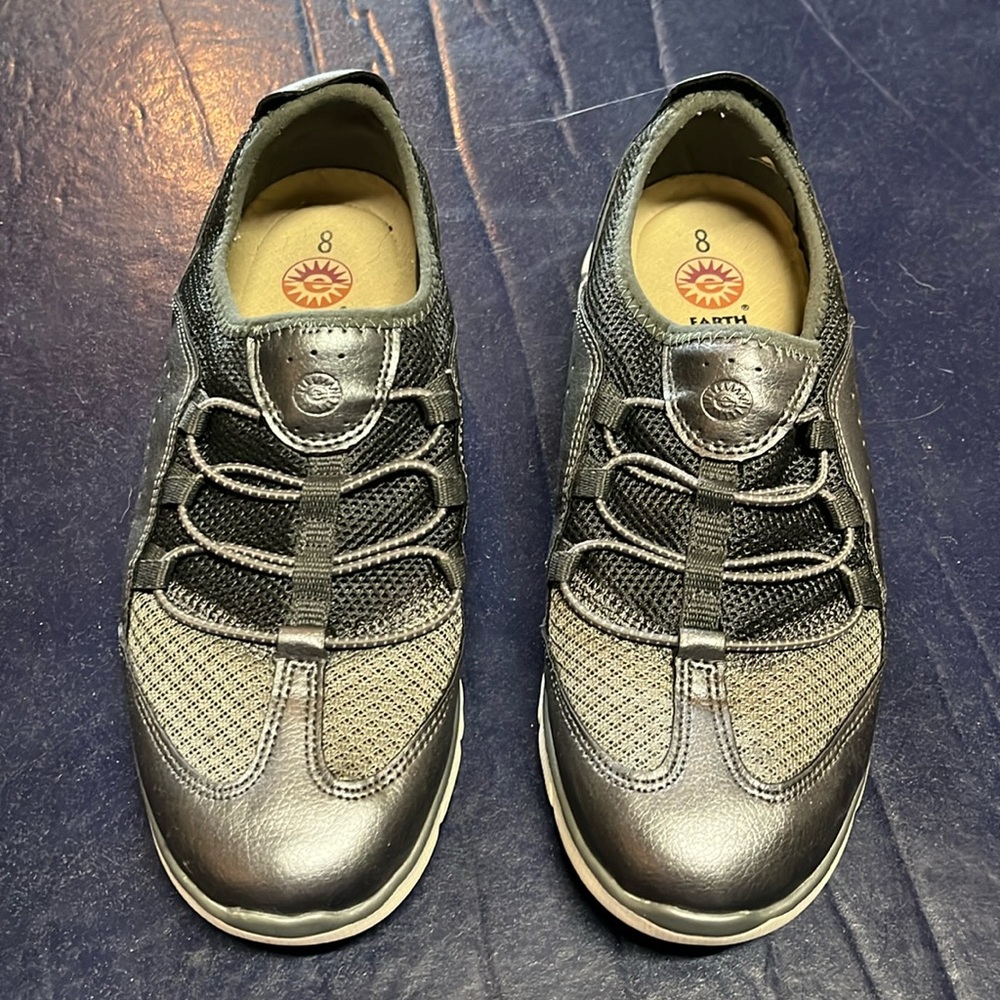 Earth Spirit slip on tennis shoes